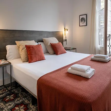 Apartamento Habitat Eixample Balconies. *