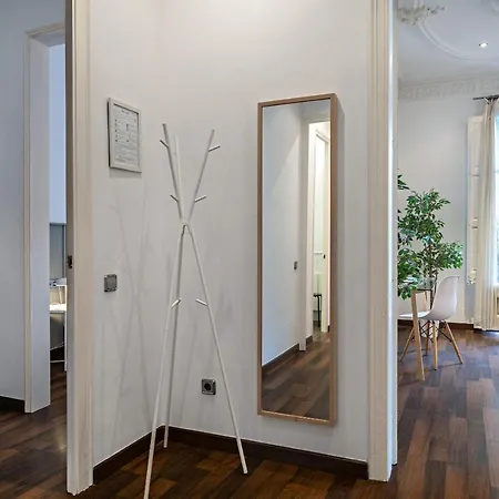 Apartamento Habitat Eixample Balconies. *