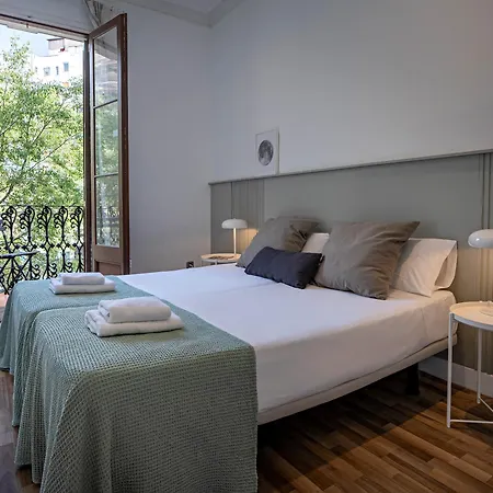 Apartamento Habitat Eixample Balconies.